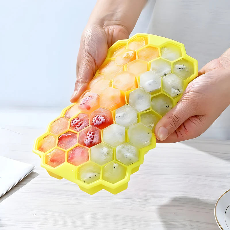 Honeycomb Silicone Ice Cube Tray With Lid
